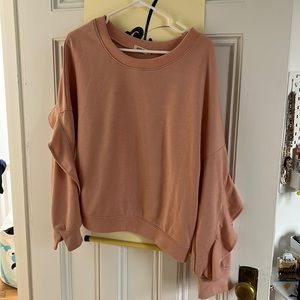 Beautiful ruffle sweater blush M